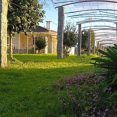 A Casa De Abelleira Ponteareas Bed & Breakfast Dış mekan fotoğraf