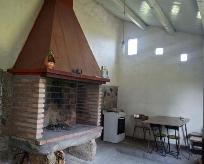 A Casa De Abelleira Ponteareas Bed & Breakfast Dış mekan fotoğraf