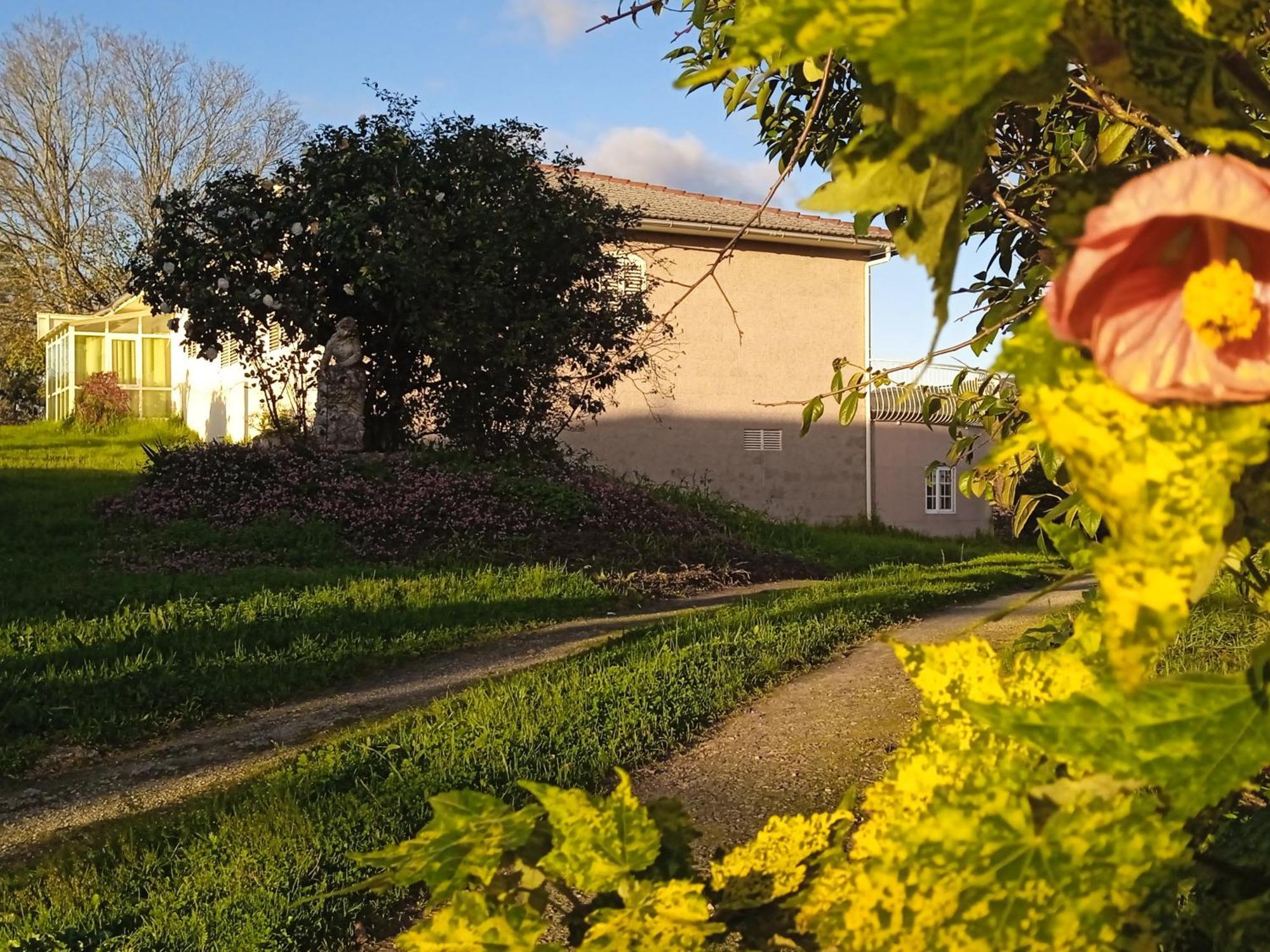 A Casa De Abelleira Ponteareas Bed & Breakfast Dış mekan fotoğraf